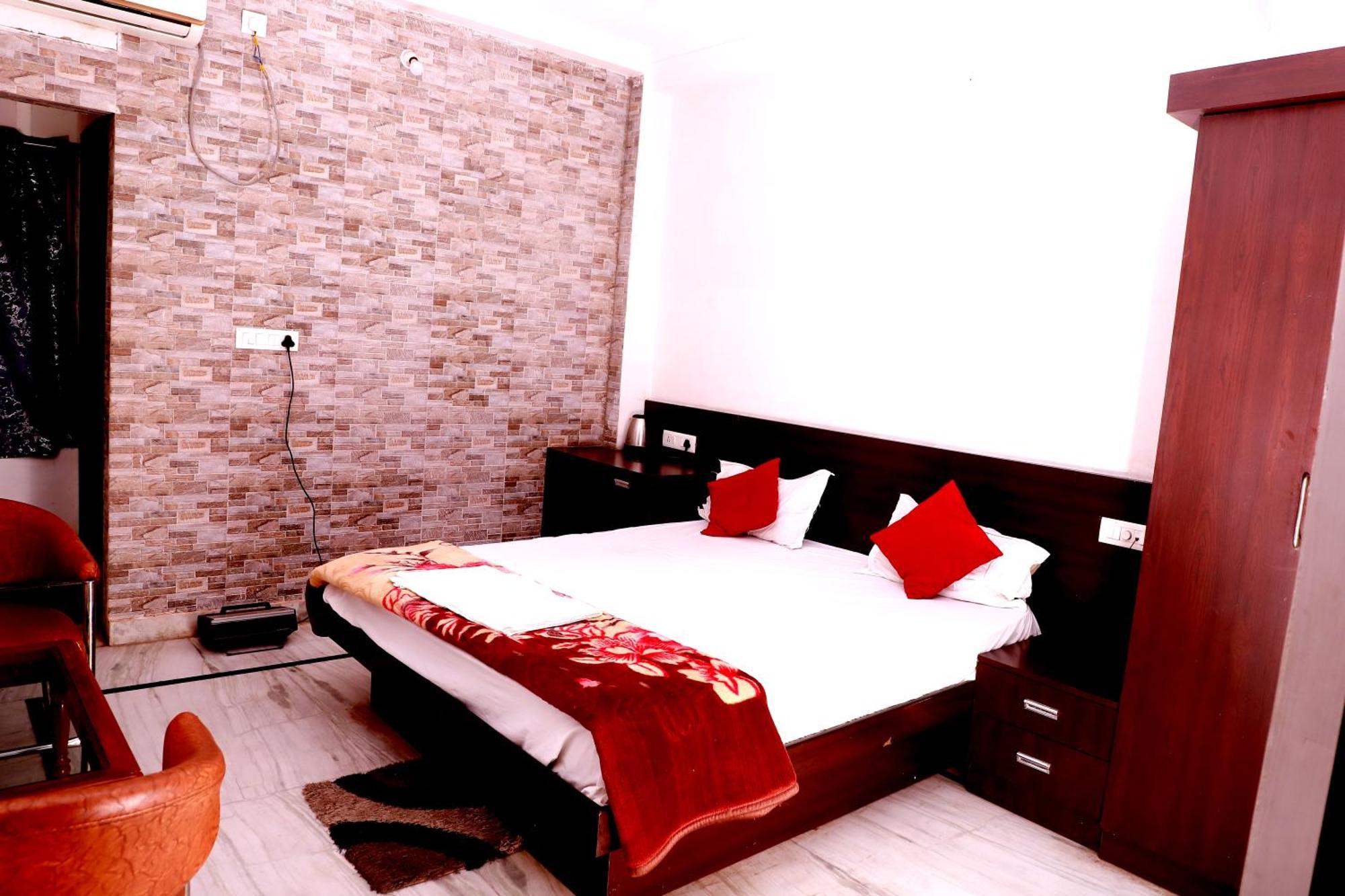 Hotel River View Khagaria エクステリア 写真